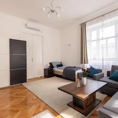 Corvin Apartamento